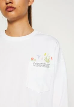 Converse Floral Long Sleeve Crew - Long Sleeved Top - White -Converse Store 9ee09e55c54d4bdd9311f3b4d65c651a