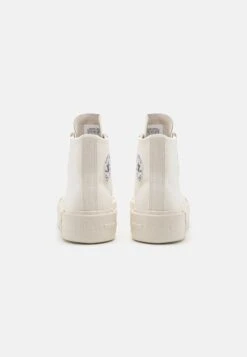 Converse Chuck Taylor All Star Cruise - High-Top Trainers - Off-White -Converse Store a0d0b12af6984c9482b8499ea0bfb3ea