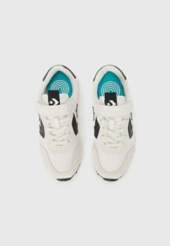 Converse OMEGA UNISEX - Trainers - Vintage White/black -Converse Store a6df98273d37481c8a893cfecc3df376