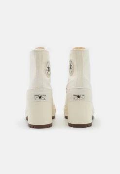 Converse Chuck 70 De Luxe Heel - High-Top Trainers -Converse Store a9378e2cde034af0b02c0b868aa75264