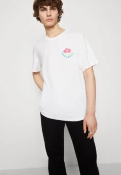 Converse Grow Together Unisex - Print T-Shirt - White -Converse Store ad576dd3228d408fb3d05629b2ff5fcc