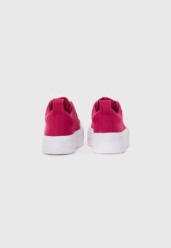 Converse CRUISE UNISEX - Trainers - Sport Berry/ White -Converse Store adc1222ab23c4e95a3c9c599d9846a36