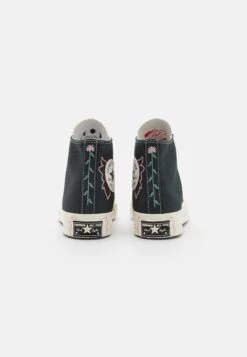 Converse Chuck 70 - High-Top Trainers -Converse Store b1236a93bbd74a058b30a990e74a8947
