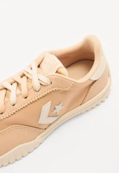 Converse RUN STAR TRAINER - Trainers - Coastal Dune/clay Court/natural Ivory -Converse Store b19b004e03d547f590b4e722231a8e41