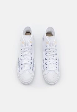 Converse Chuck 70 Unisex - High-Top Trainers - White/Washed Indigo/Cyber Mango 9 Converse Chuck 70 Unisex - High-Top Trainers - White/Washed Indigo/Cyber Mango -Converse Store b4f82b5d27e84e4aabfeca8396f48e67