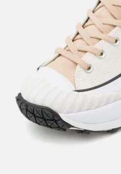 Converse Chuck 70 Summer Utility Unisex - High-Top Trainers - Egret/Oat Milk -Converse Store b8575643f792406285d4bdef964599a1