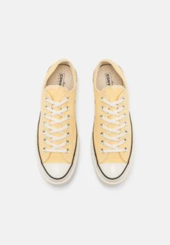 Converse Chuck 70 Spring Color Unisex - Trainers -Converse Store b865d4ccd05c4c43938e6934bbade6c2