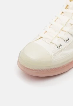 Converse Chuck Taylor All Star Explore Unisex - High-Top Trainers - Egret/Beach Stone/Rhubarb Pie -Converse Store b91167a983a042488911c8f660f6b925