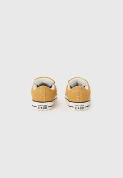 Converse CHUCK TAYLOR PUFF UNISEX - Trainers - Honey Stick/vintage White/fire Drill -Converse Store be5d6c71b3274038bf923f56b678b1e8