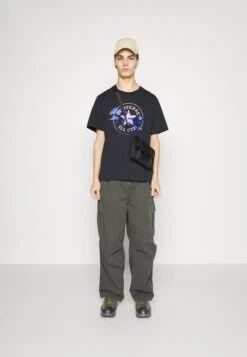 Converse Go To Clouds Graphic - Print T-Shirt - Black -Converse Store c0b5aa39cc064942870d795385226973