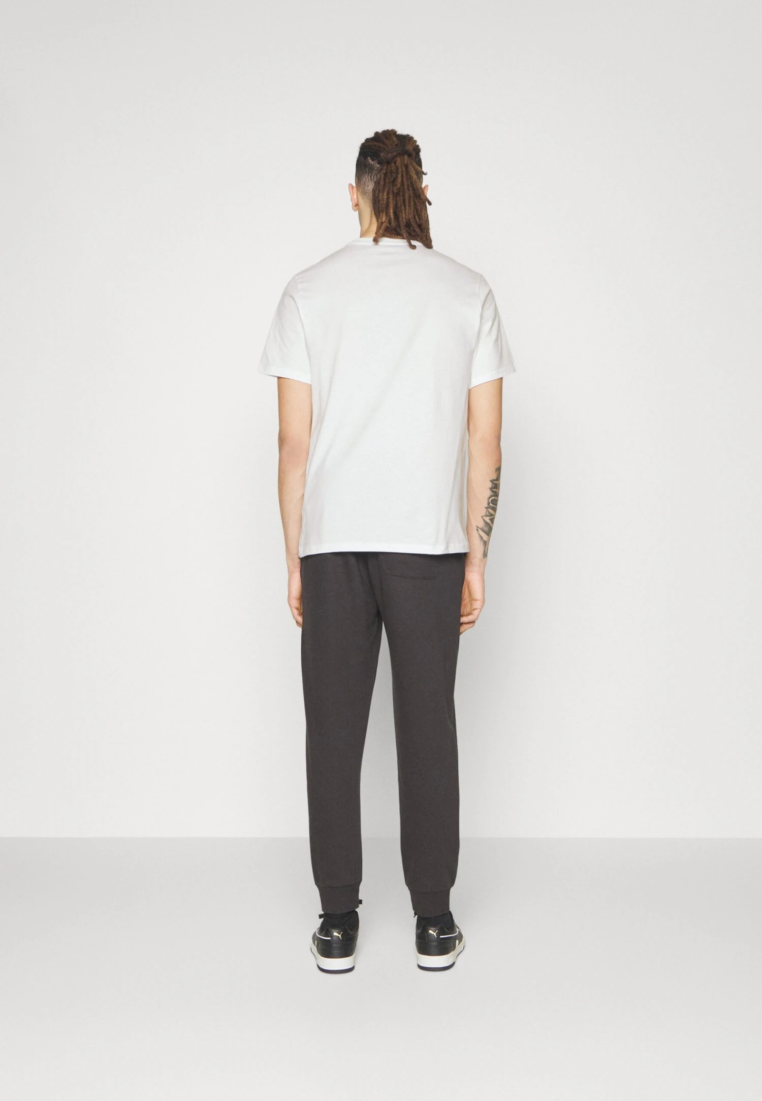 Converse Go To Star Chevron Tee Unisex - Print T-Shirt - White 3 Converse Go To Star Chevron Tee Unisex - Print T-Shirt - White - Image 3