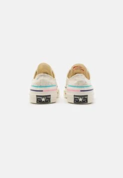 Converse Chuck 70 Pride Unisex - Trainers -Converse Store cbe9900c34ef49aa97bdd7b2a8f7807b