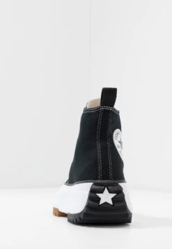Converse Run Star Hike - High-Top Trainers - Black/White/Gum -Converse Store d033d60434ff4293b1ef5d7a62645477