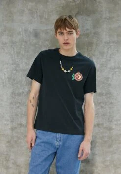 Converse Pomegranate Graphic - Print T-Shirt - Black