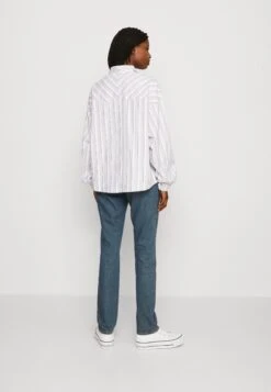 Converse Long Sleeve Shirt - Button-Down Blouse - Vapor Violet -Converse Store d2e9376849444369bf2526a559b901e3