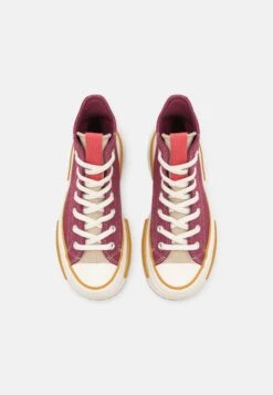 Converse Run Star LegacyWorkwear Textiles - High-Top Trainers - Cherry Vision/Beach Stone -Converse Store d5c6d9109495489983c7c68512d6be7e