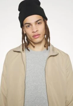 Converse Go To Embroidered Star Chevron Crew Unisex - Sweatshirt - Vintage Grey Heather -Converse Store d61001e9622342b596ace3e06bd20f2a