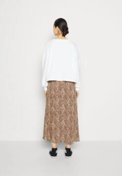 Converse Chuck Taylor Patch French Terry Crew - Sweatshirt - White 8 Converse Chuck Taylor Patch French Terry Crew - Sweatshirt - White -Converse Store db4c18b3040242b7baaeb9df0d3a048f