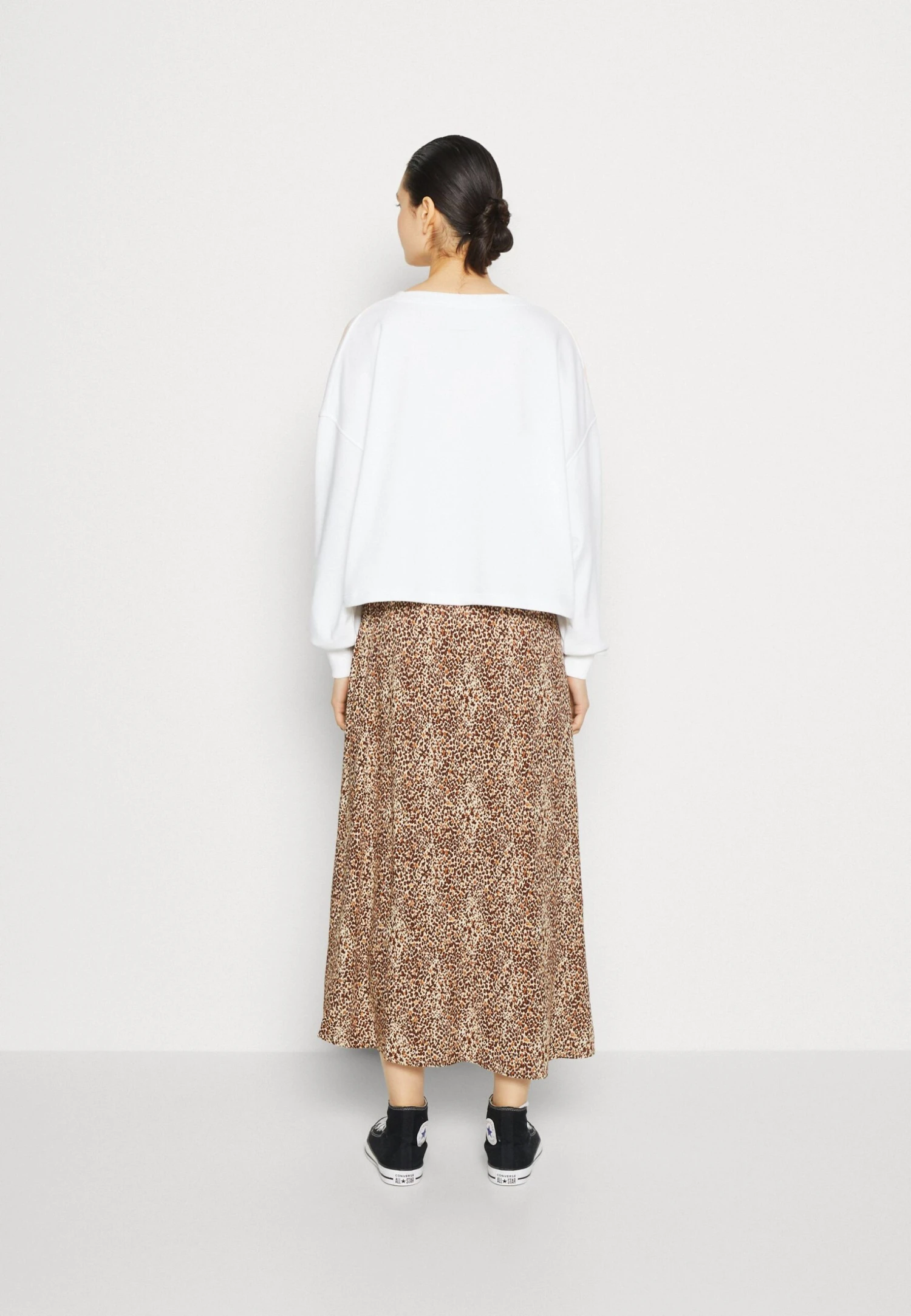 Converse Chuck Taylor Patch French Terry Crew - Sweatshirt - White 3 Converse Chuck Taylor Patch French Terry Crew - Sweatshirt - White - Image 3