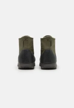 Converse Chuck Taylor All Star Lugged 2.0 Counter Climate Unisex - High-Top Trainers - Utility/Dark Smoke Grey/Black -Converse Store dc56332b76ee455fbf38d4331a3c3d14