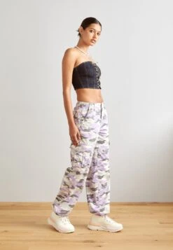 Converse Run Star Legacy- High-Top Trainers - Cheeky Coral/Sunrise Pink -Converse Store de8924cc01ce4e7d9b4429e195a89ad8