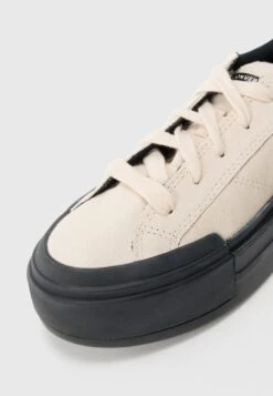 Converse CHUCK TAYLOR ALL STAR CRUISE UNISEX - Trainers - Light Dune/black -Converse Store e0273f4e97274adc8d460cc2037f734a