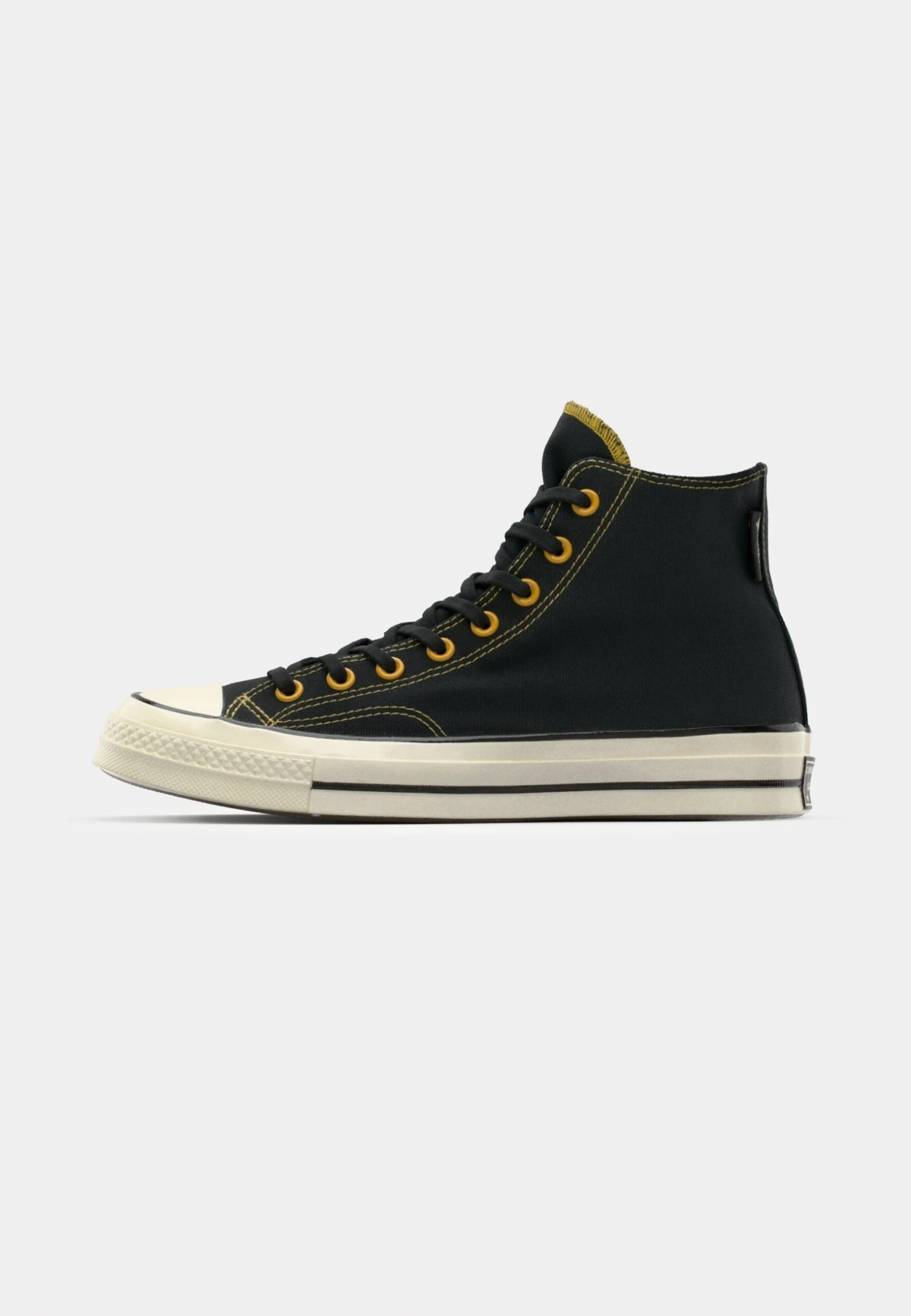 Converse CHUCK 70 GTX UNISEX - High-top Trainers - Black/sunny Angle 2 Converse CHUCK 70 GTX UNISEX - High-top Trainers - Black/sunny Angle - Image 2