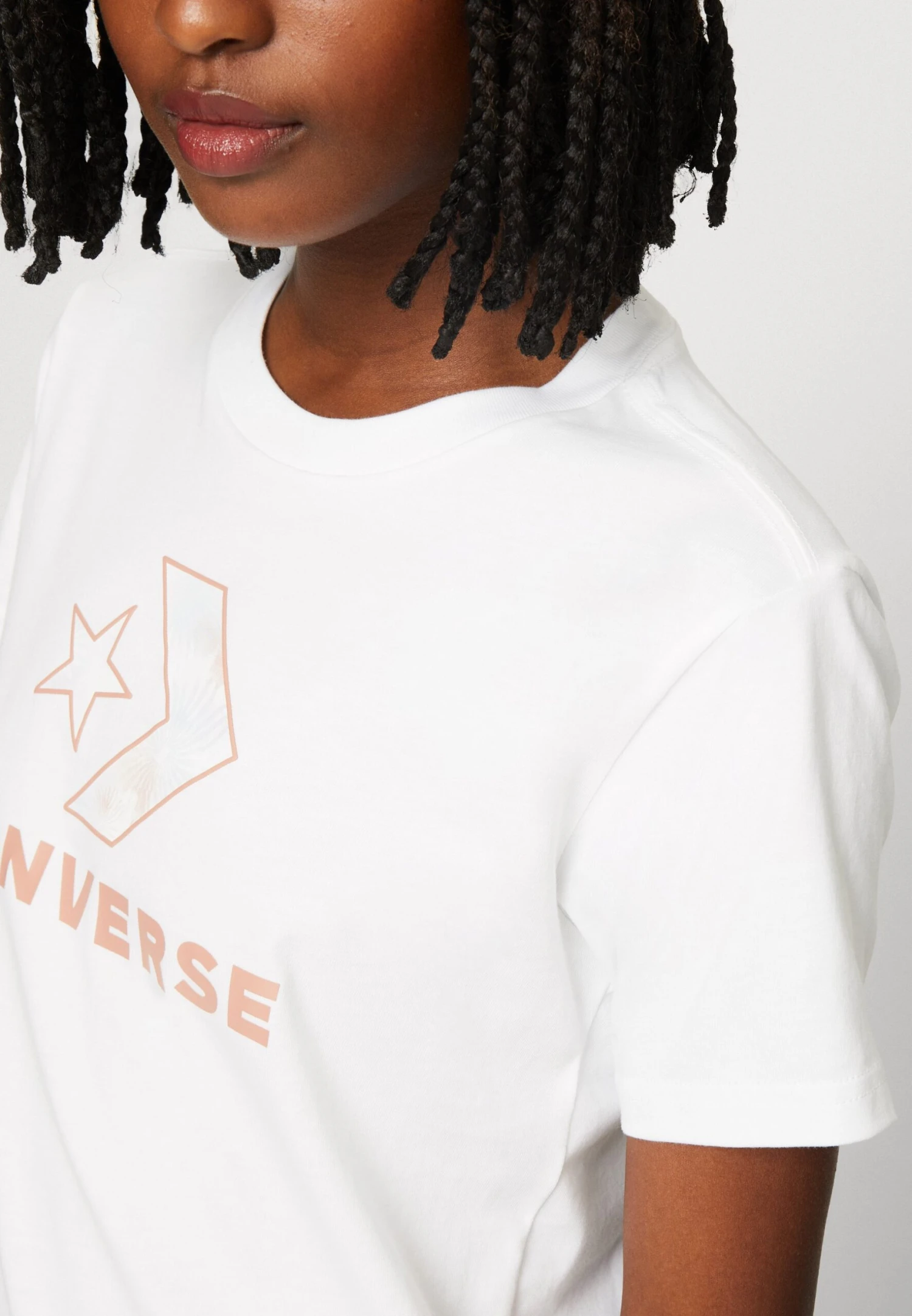 Converse Floral Star Chevron Short Sleeve - Print T-Shirt - White 6 Converse Floral Star Chevron Short Sleeve - Print T-Shirt - White - Image 6