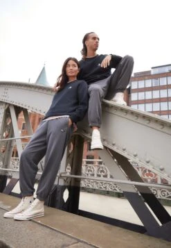 Converse Chuck Taylor Sneaker Patch Sweatpant Unisex - Tracksuit Bottoms - Black