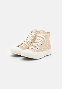 Converse Chuck 70 - High-Top Trainers - Oat Milk/Egret -Converse Store f31a5f5741b54400bf7313f542e9aa00
