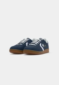 Converse CLASSIC TRAINER UNISEX - Trainers - Navy/white 10 Converse CLASSIC TRAINER UNISEX - Trainers - Navy/white -Converse Store f64744189a1a4a619a2909548cea2b05