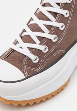 Converse Run Star Hike Platform Seasonal Color Unisex - High-Top Trainers - Squirrel Friend/Black/White 11 Converse Run Star Hike Platform Seasonal Color Unisex - High-Top Trainers - Squirrel Friend/Black/White -Converse Store f819ca696c004b249b880a08cc50e627