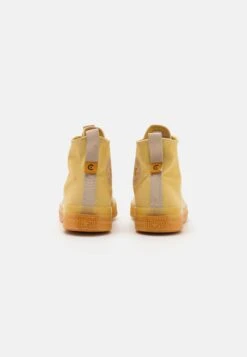 Converse Chuck Taylor All Star Explore Utility Tones Unisex - High-Top Trainers - Trailhead Gold/Oat Milk/Golden Sundial -Converse Store f84628c94b2b4858abcce394f18706ab