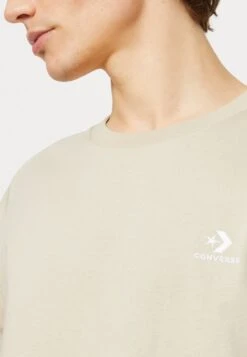 Converse Go To Star Chevron Unisex - Basic T-Shirt - Beach Stone -Converse Store ff96da42a3dd45a390a548dfe9080bfb